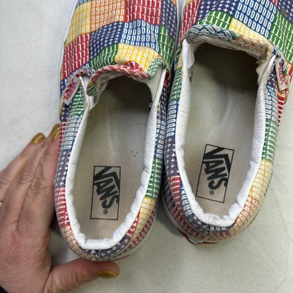 Vans Classic Slip-On Pride Multicolor Kids Size 3 Casual Shoes Play condition - Picture 4 of 11